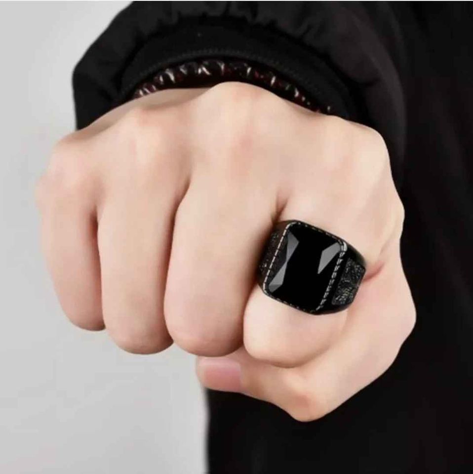 Black Onyx Men's Fashion Ring